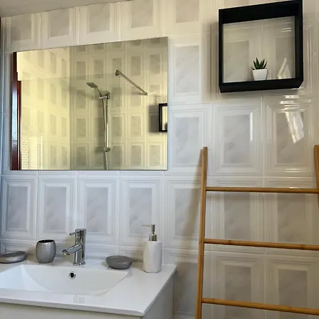 Sunny Mq3 & Mountain View & Near Calheta (Madeira)