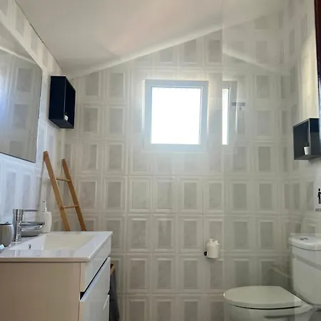 Sunny Mq3 & Mountain View & Near * Calheta (Madeira)